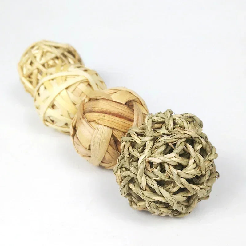 7CM Chewing Braided Ball Hamster Guinea Pig Rabbit  Small Animal Play Pet Interactive Chew Toy Natural Grass Ball