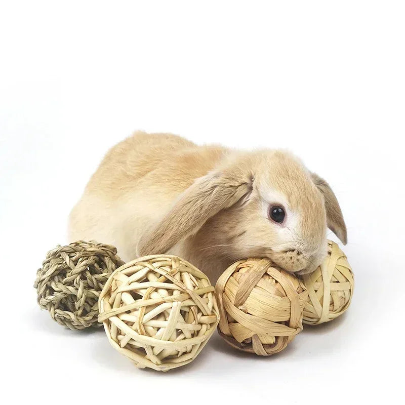 7CM Chewing Braided Ball Hamster Guinea Pig Rabbit  Small Animal Play Pet Interactive Chew Toy Natural Grass Ball