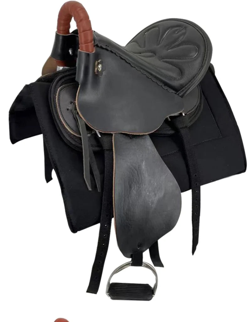 New Horse Saddle, Complete Harness Cowhide Tourist Saddle Equestrian Equipment Horse Accessories