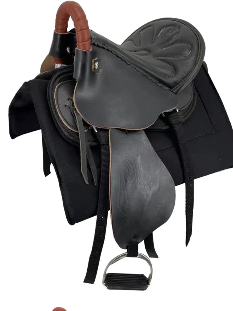 New Horse Saddle, Complete Harness Cowhide Tourist Saddle Equestrian Equipment Horse Accessories